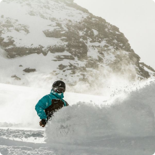 jazda na snowboardzie w Alpach szwajcarskich